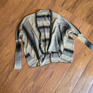 9/$35 Ombré Shrug sz S